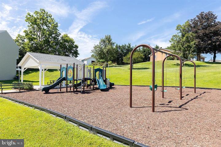350 SAGE CIR