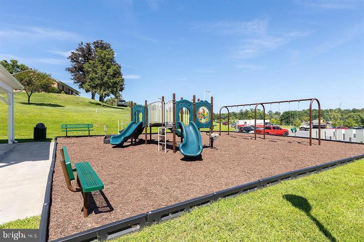 350 SAGE CIR