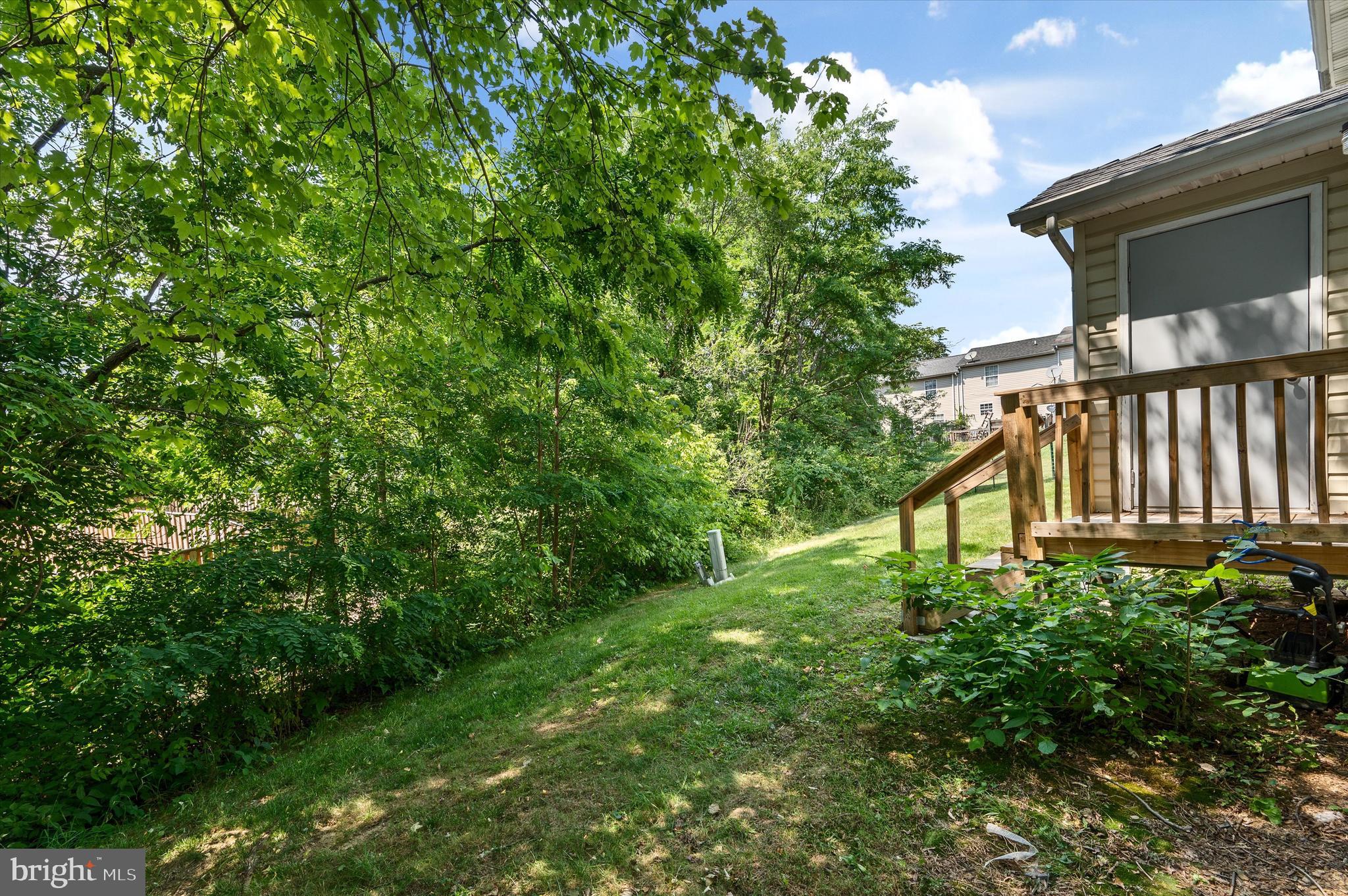 301 Waterford Ln