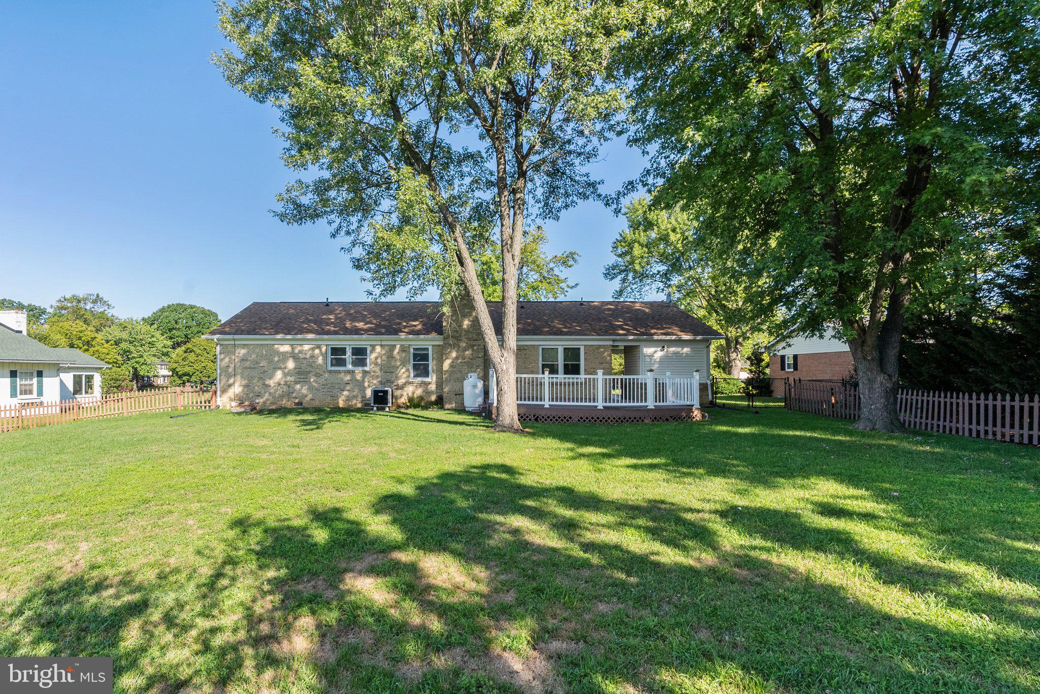 302 Fredericktowne Dr
