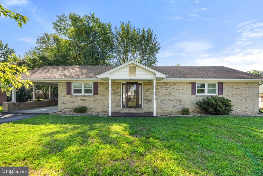 302 Fredericktowne Dr