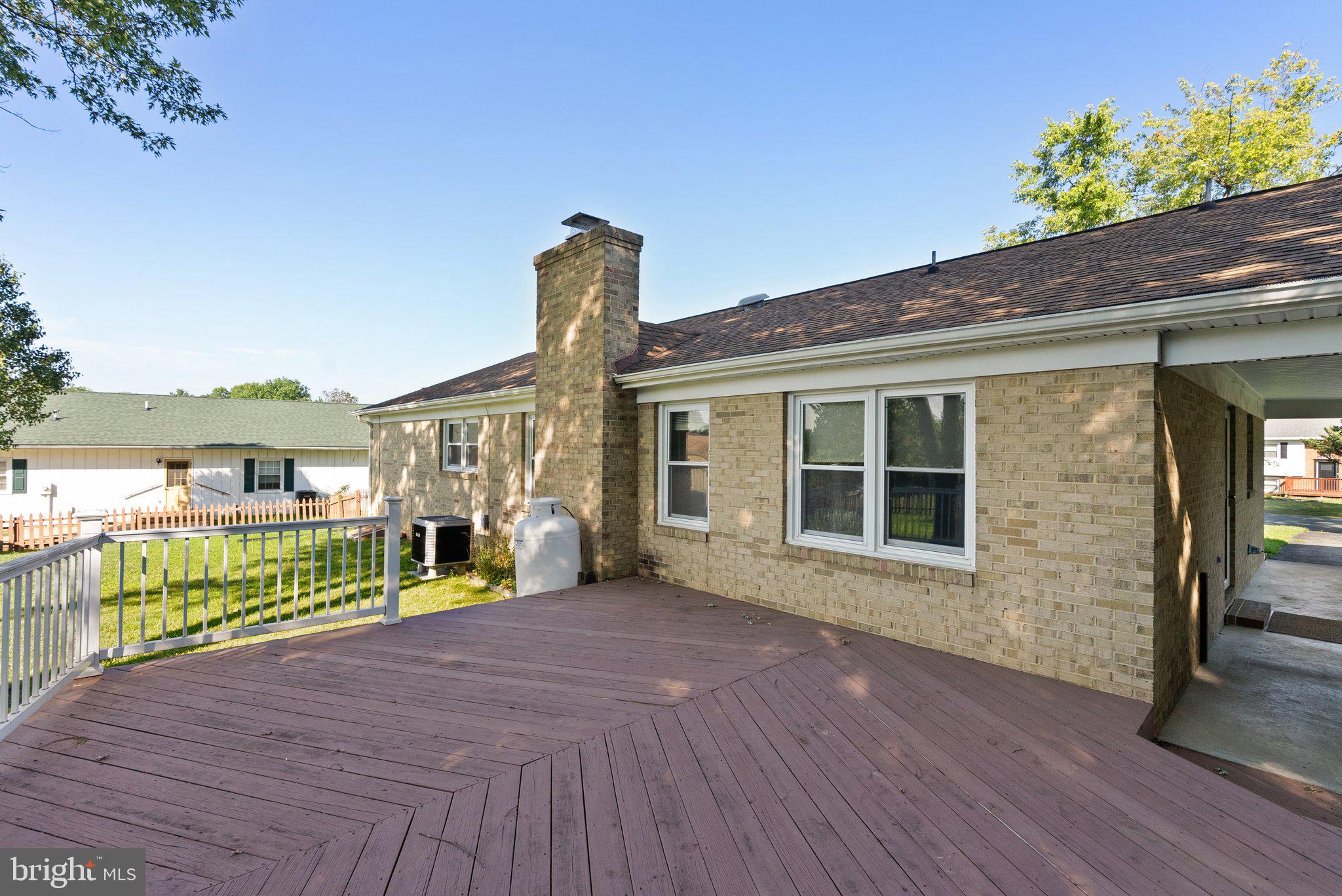 302 Fredericktowne Dr