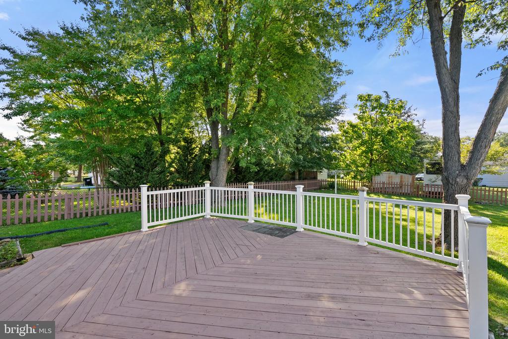 302 Fredericktowne Dr