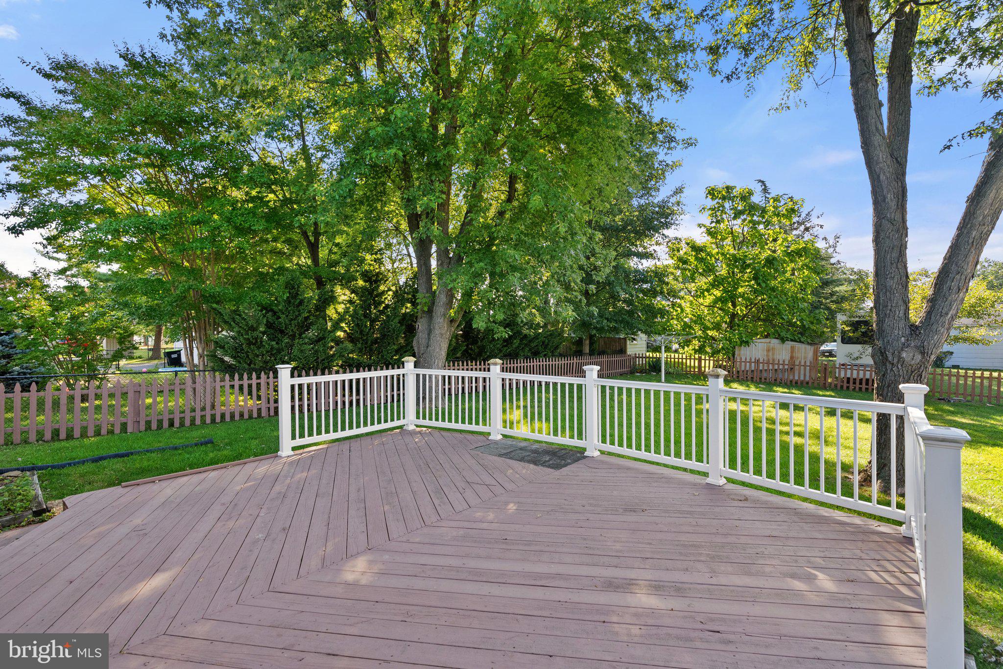 302 Fredericktowne Dr