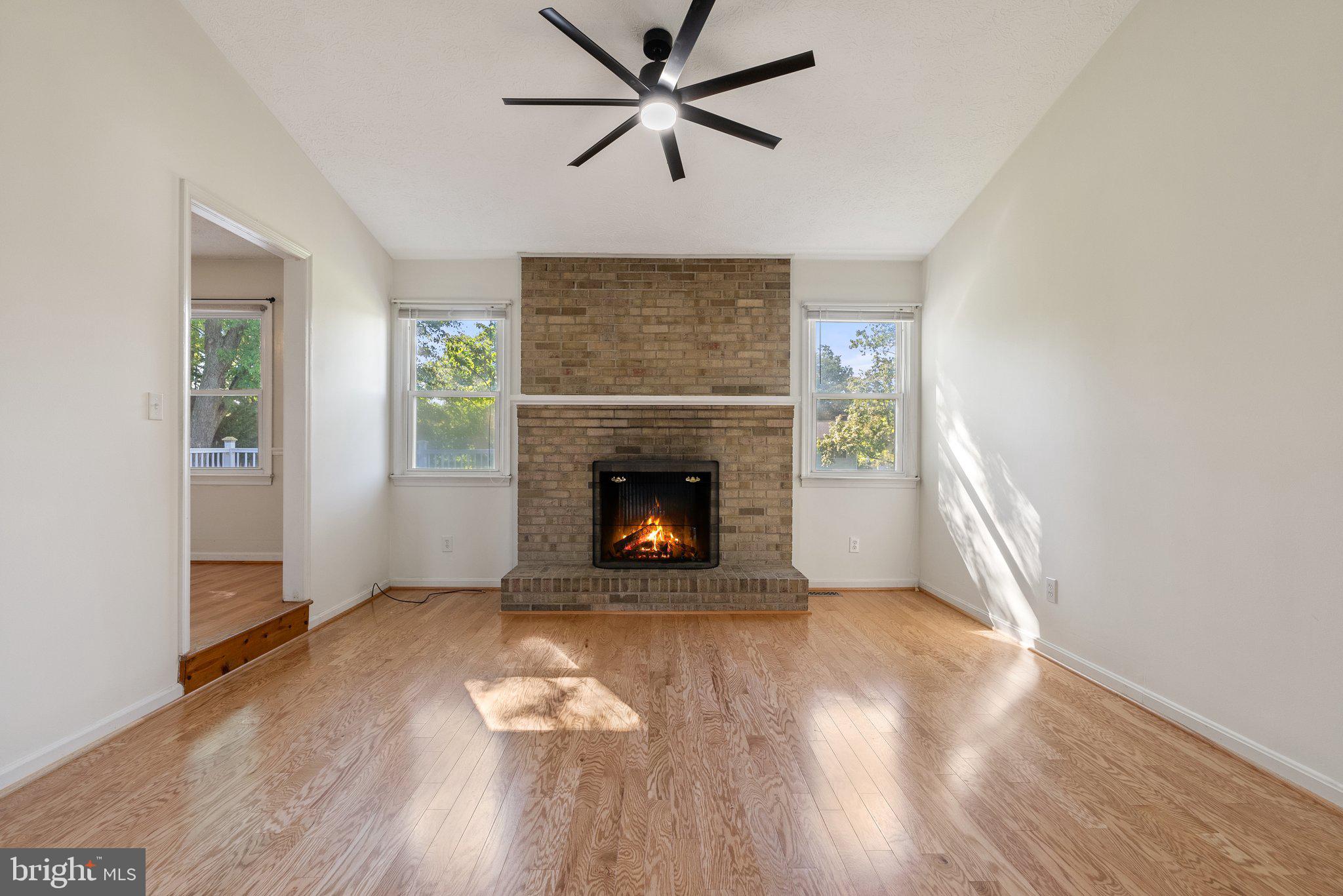 302 Fredericktowne Dr