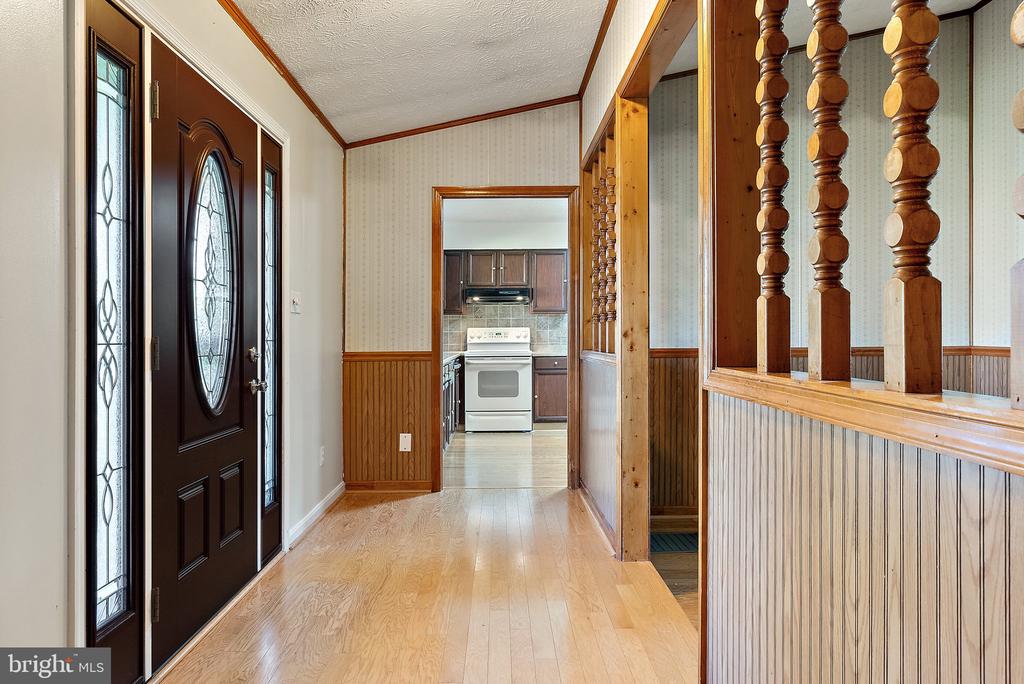 302 Fredericktowne Dr