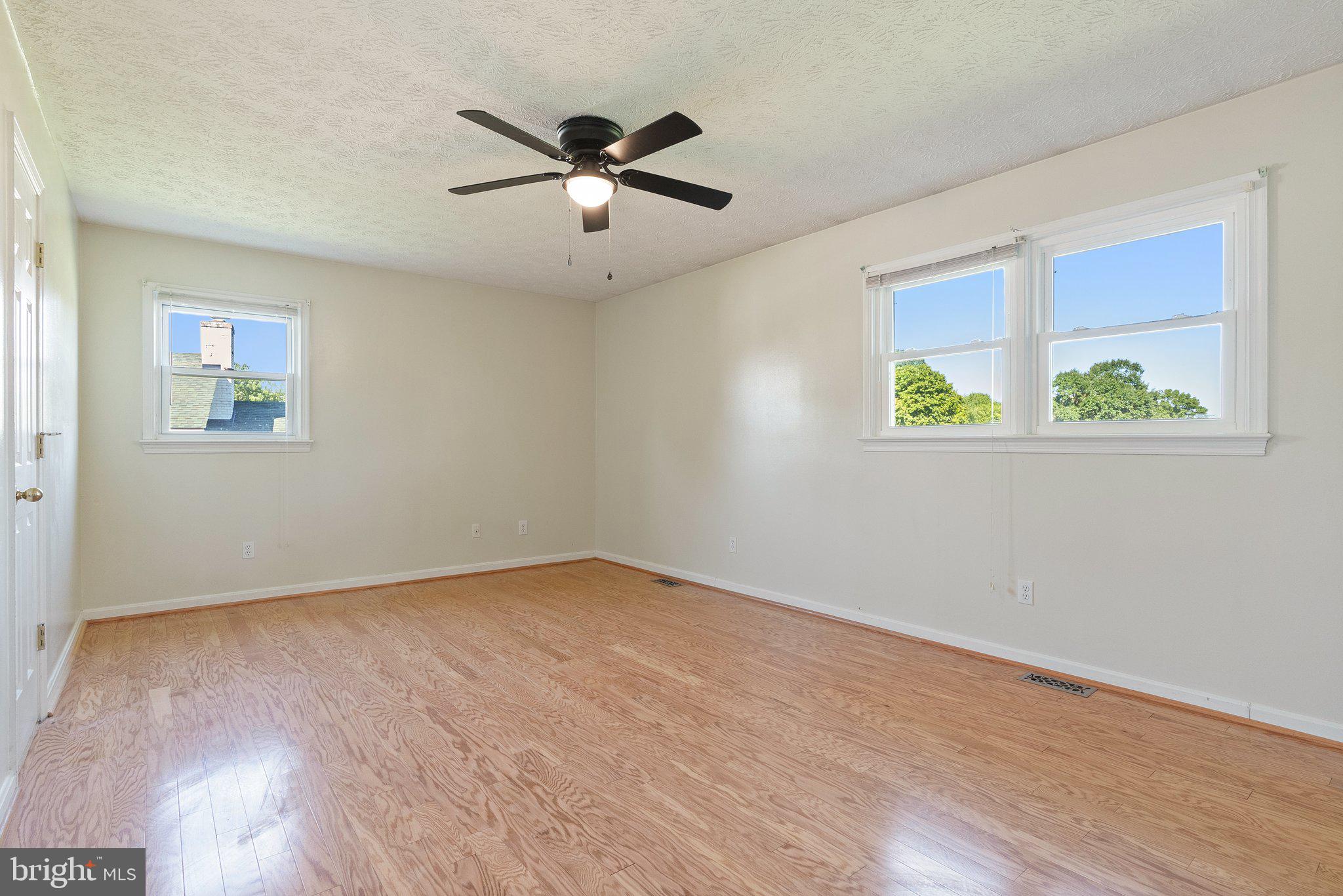 302 Fredericktowne Dr