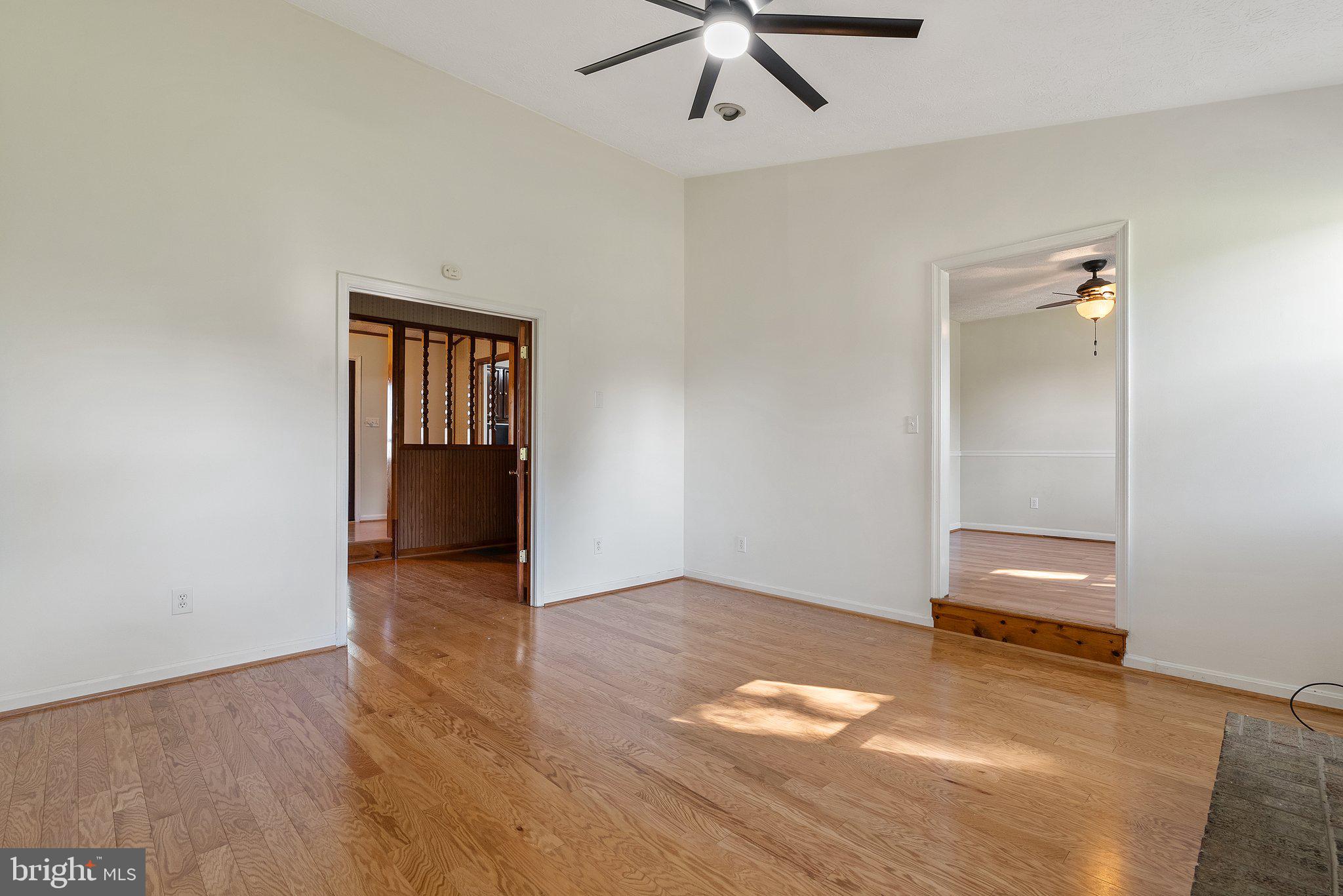 302 Fredericktowne Dr
