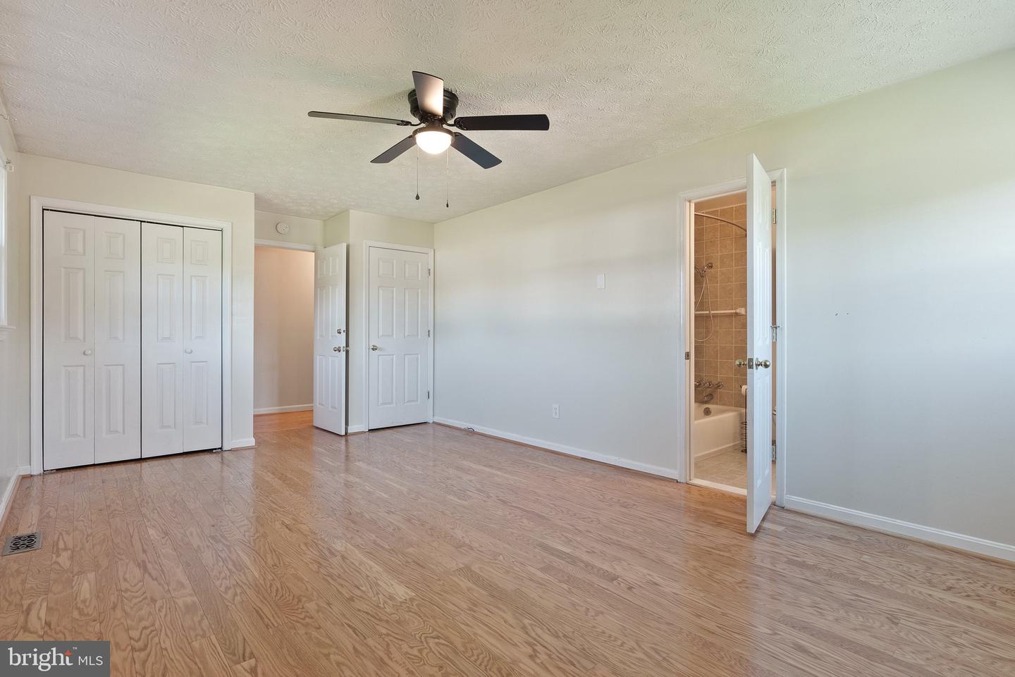 302 Fredericktowne Dr