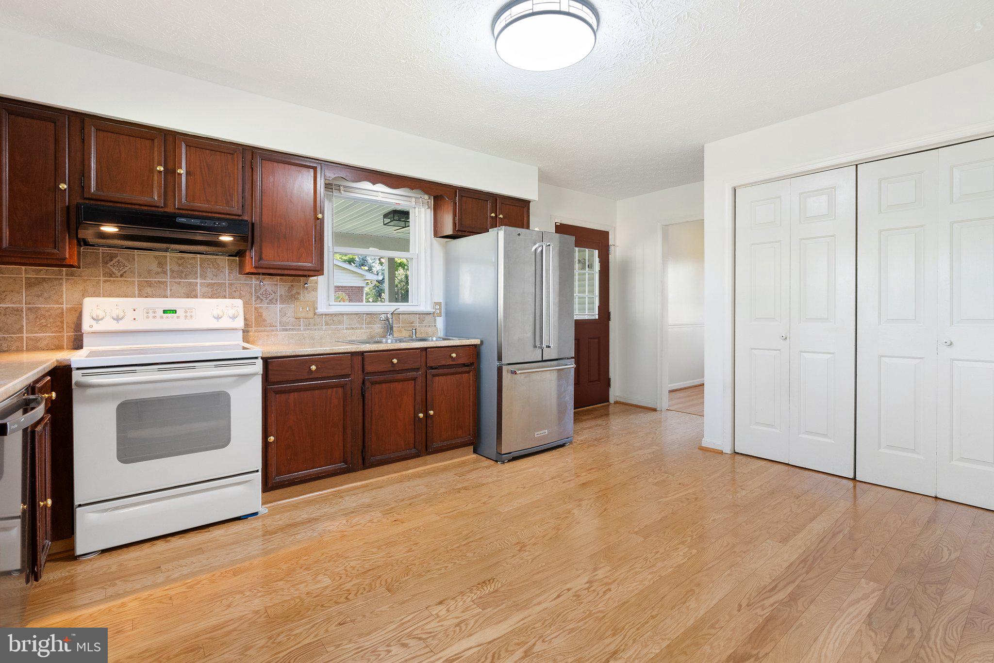 302 Fredericktowne Dr