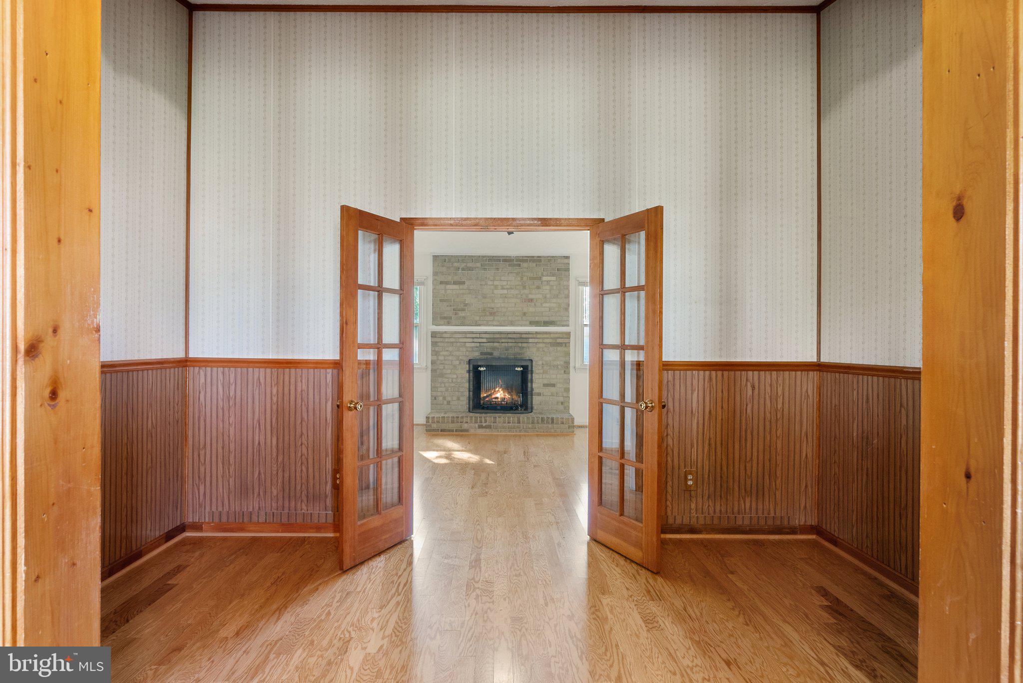 302 Fredericktowne Dr