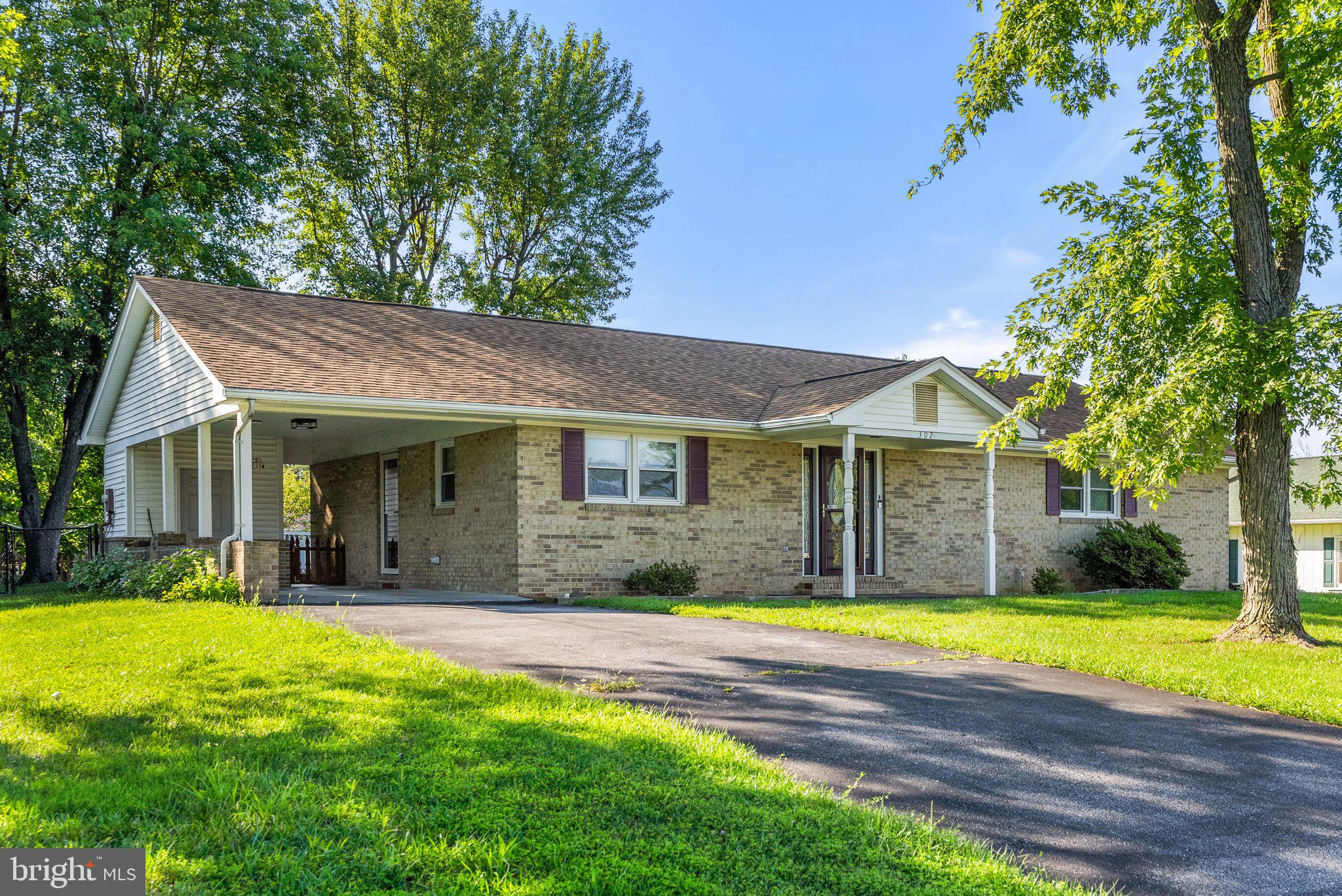 302 Fredericktowne Dr