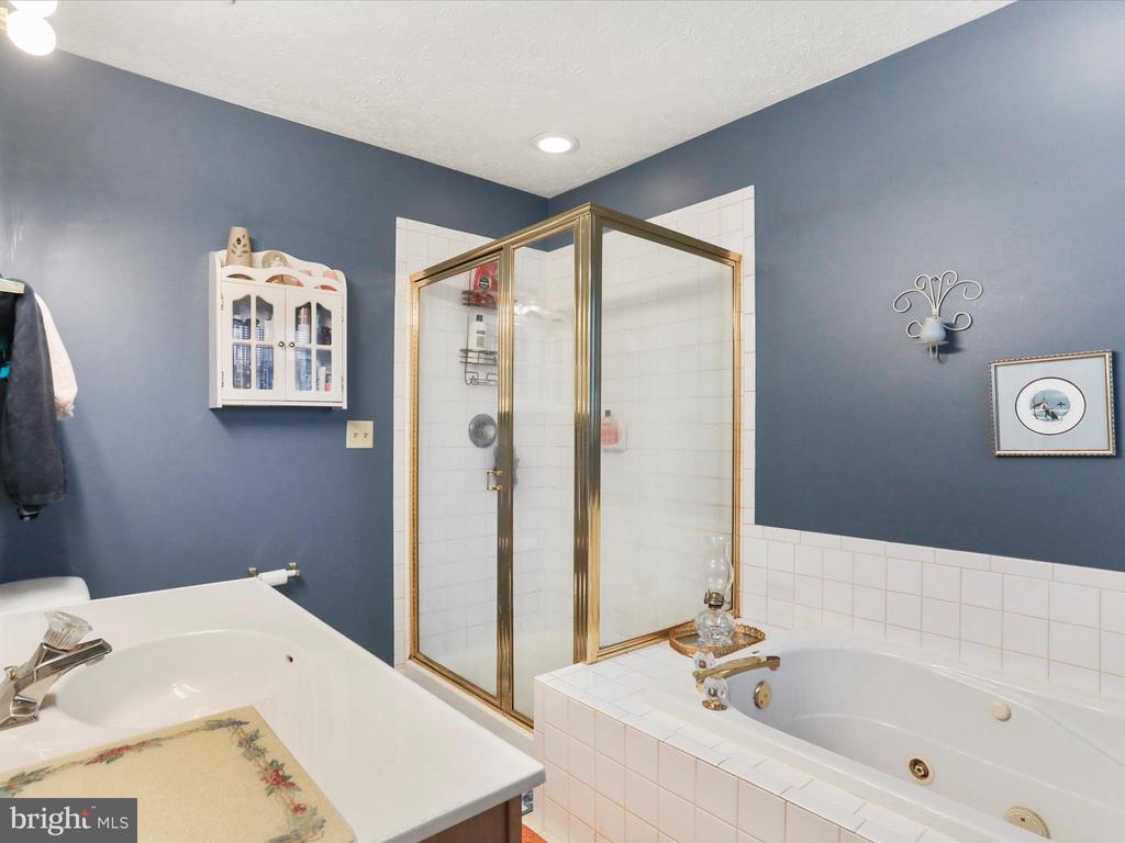 102 Trefoil Ct