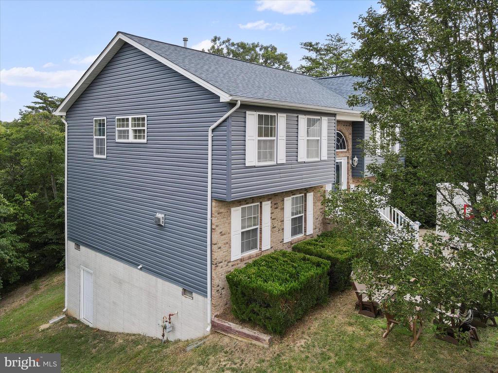 102 Trefoil Ct