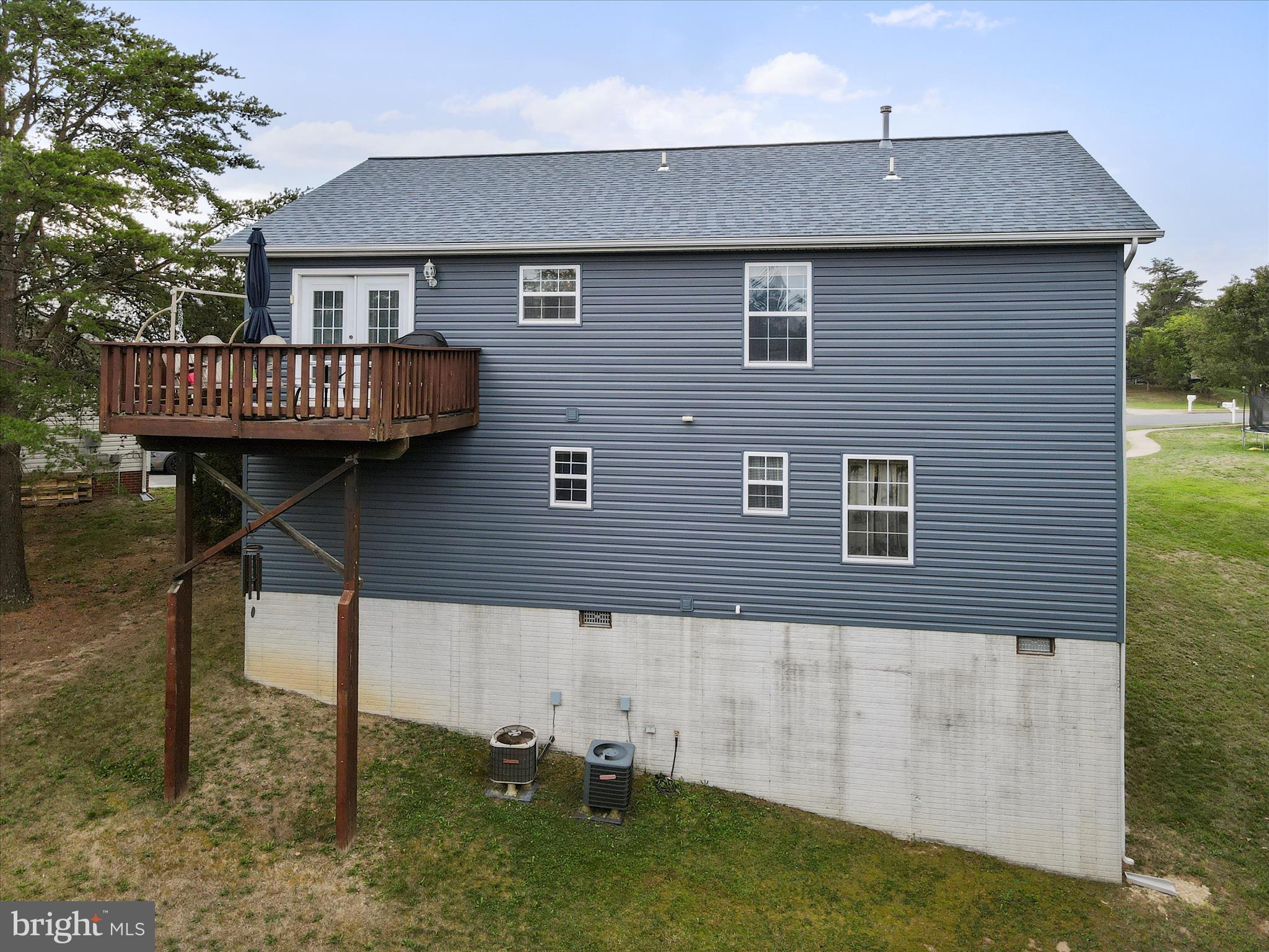 102 Trefoil Ct