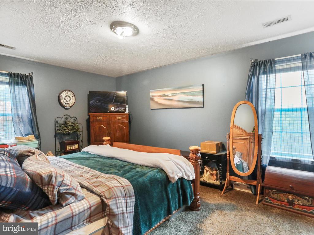102 Trefoil Ct