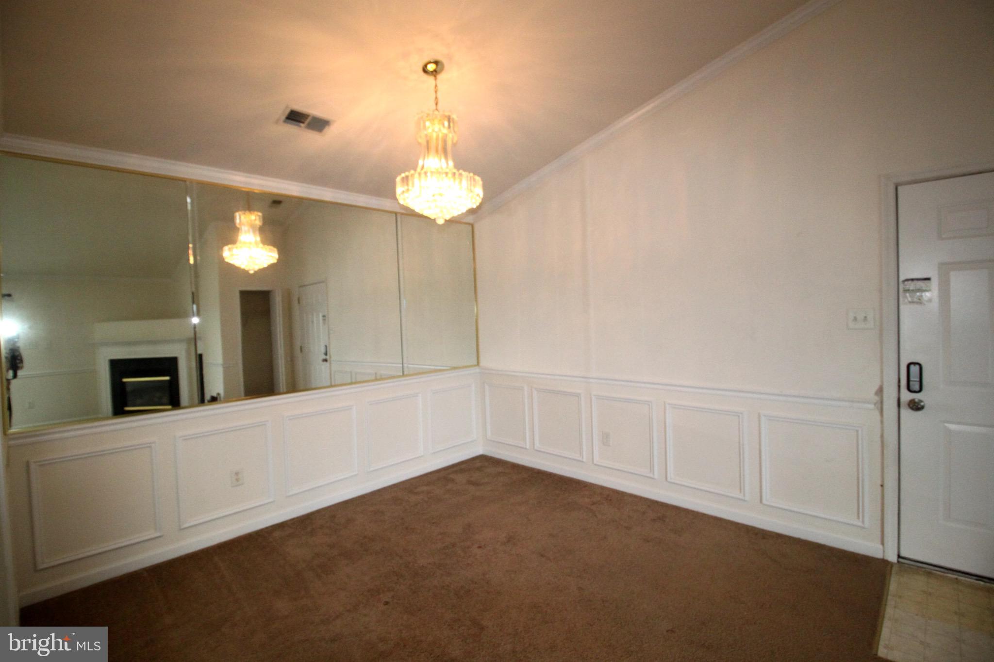 152-10 BROOKLAND CT