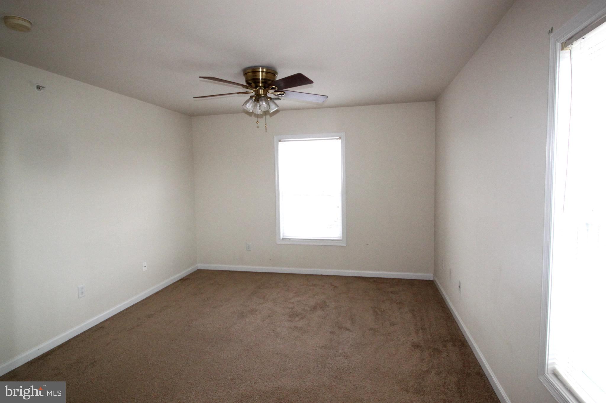 152-10 BROOKLAND CT