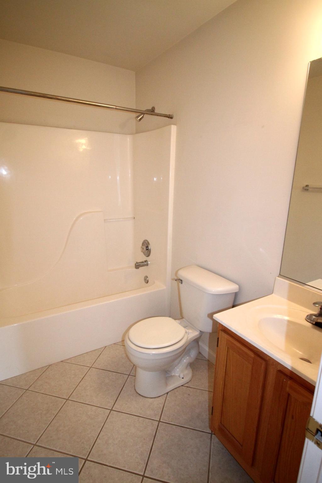 152-10 BROOKLAND CT