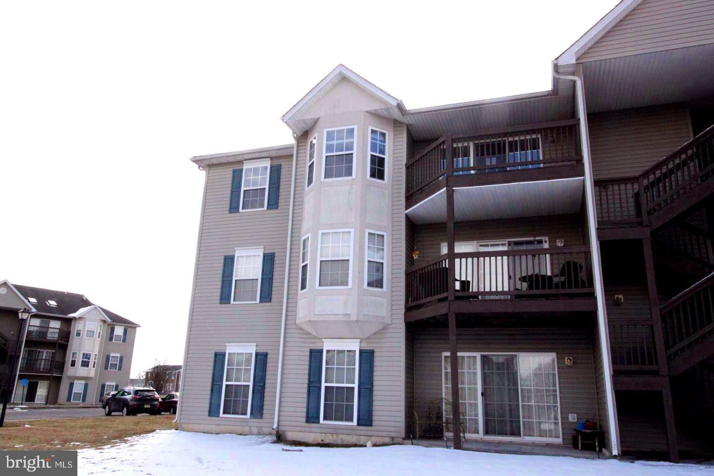 152-10 BROOKLAND CT