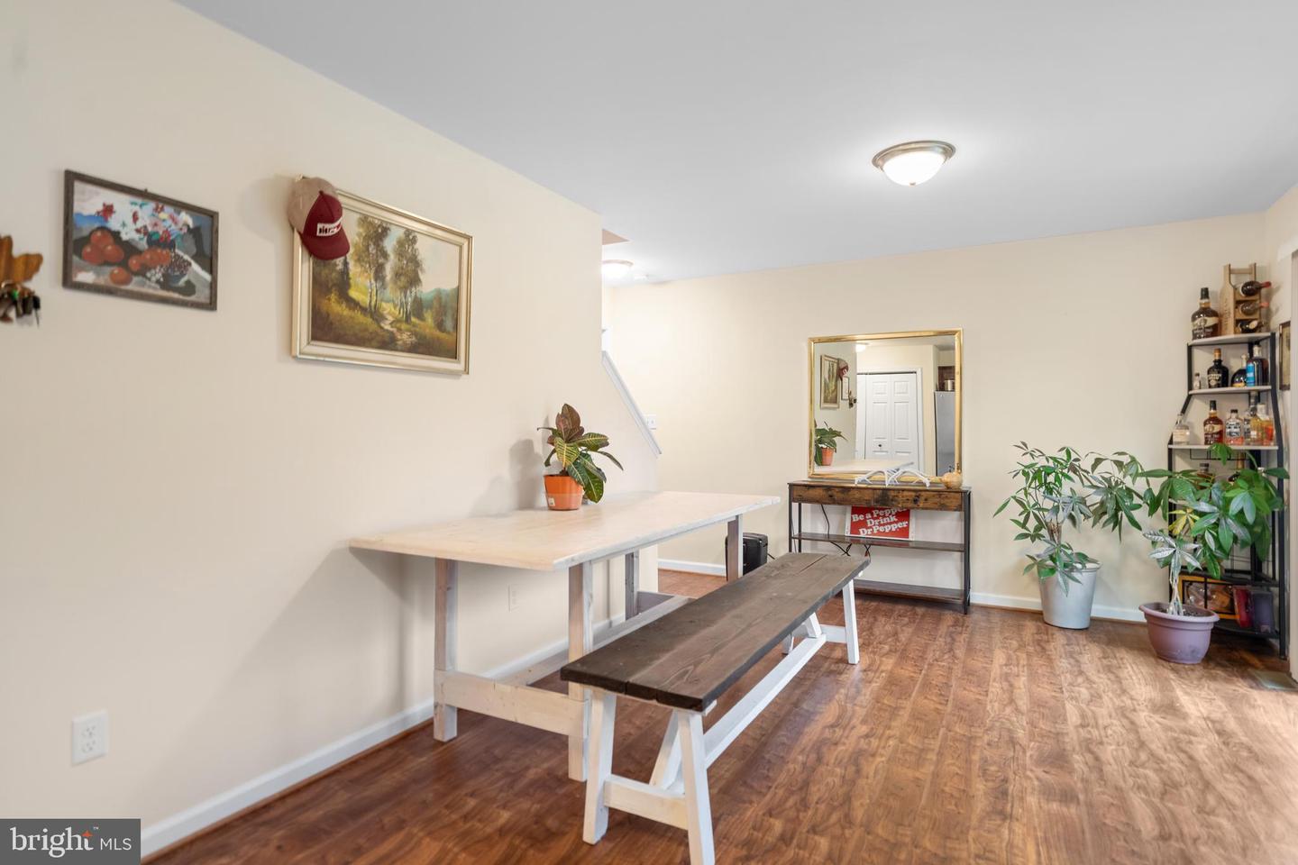 121 Virginia