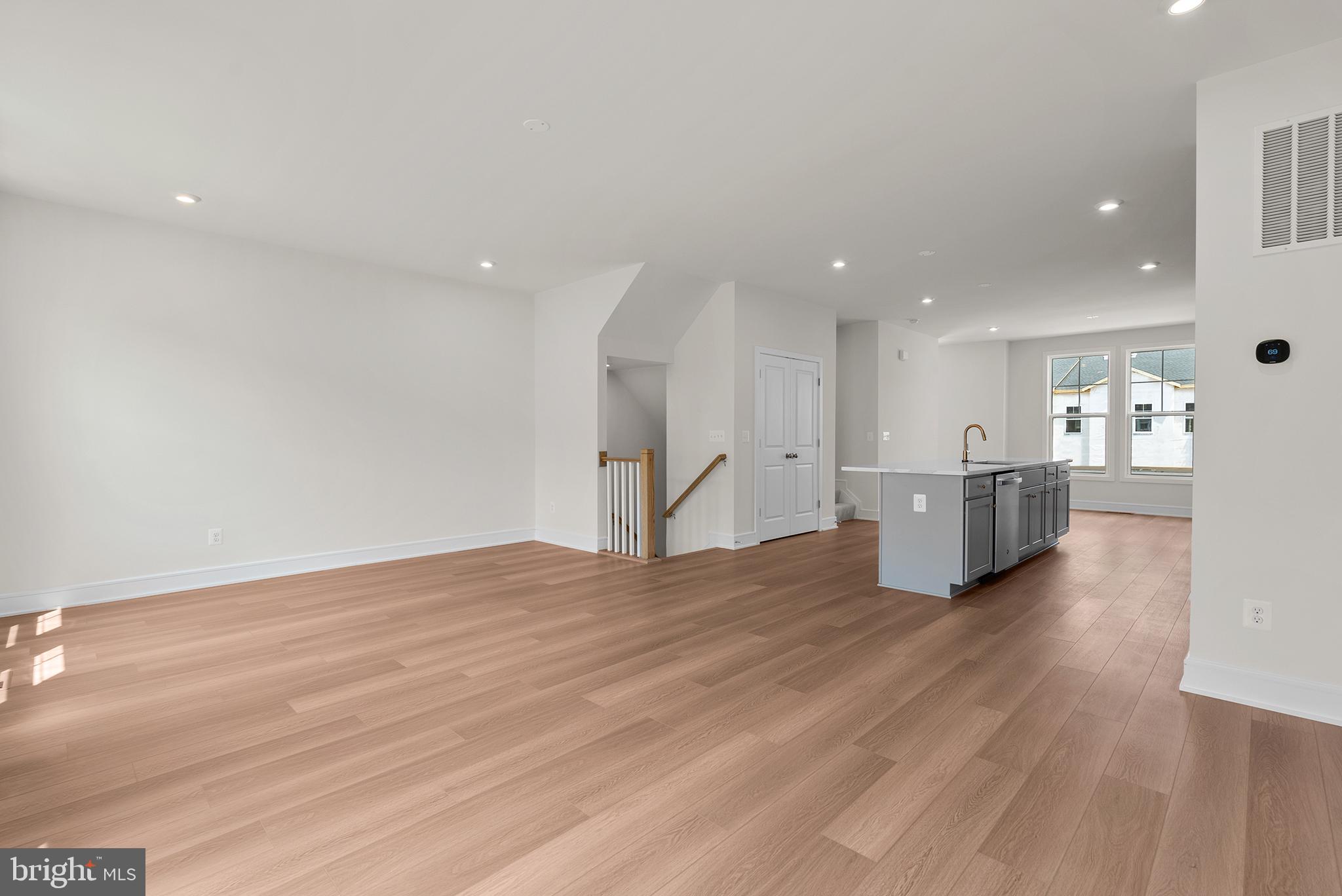 126 Leather Flower Dr