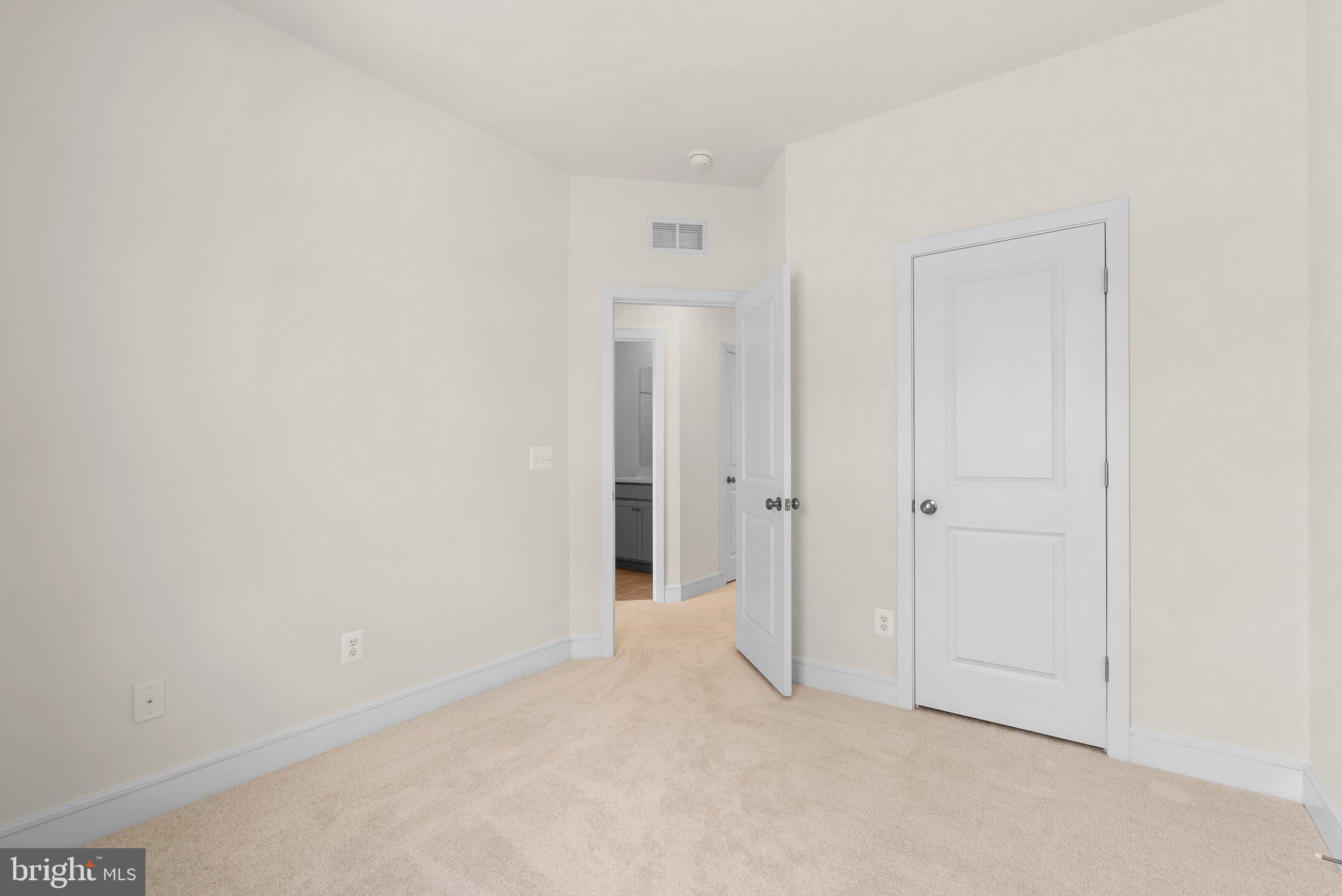 126 Leather Flower Dr