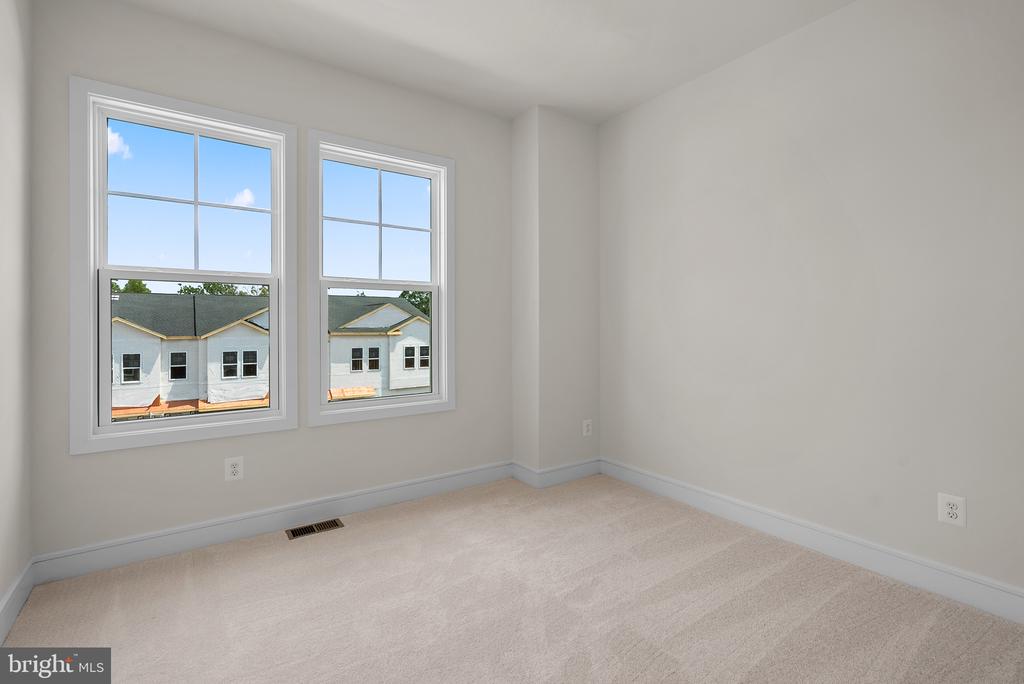 126 Leather Flower Dr