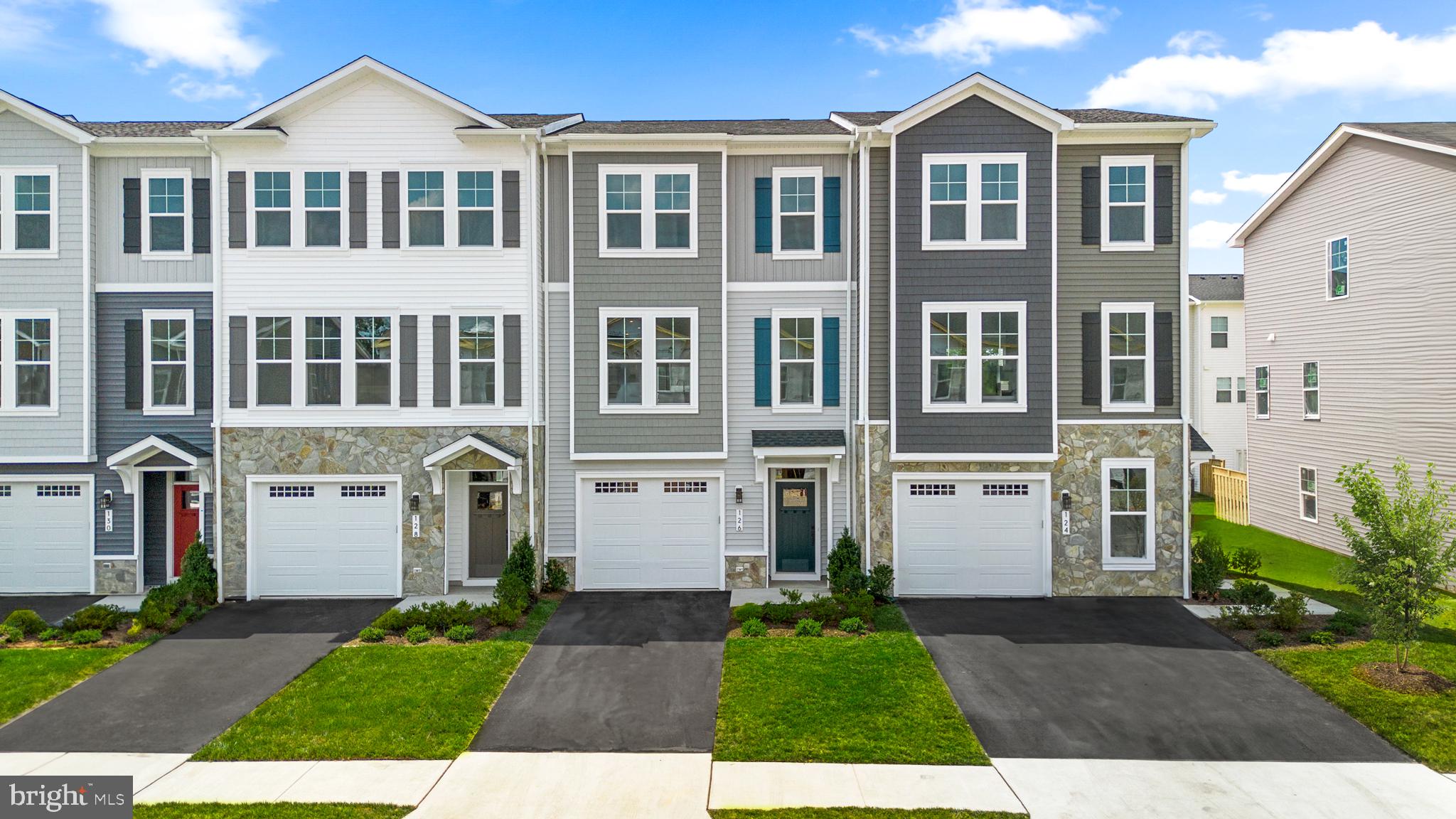 126 Leather Flower Dr