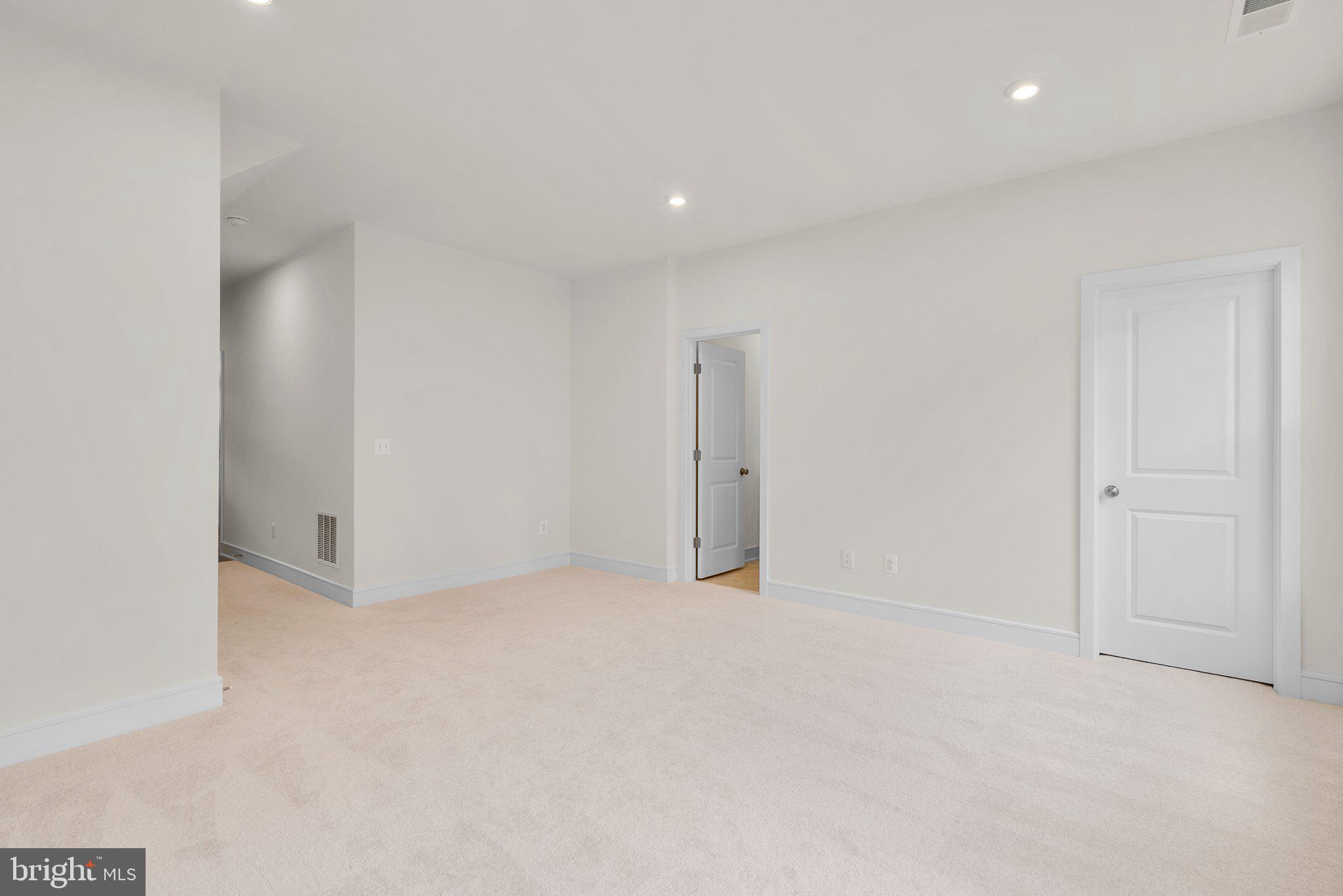 126 Leather Flower Dr