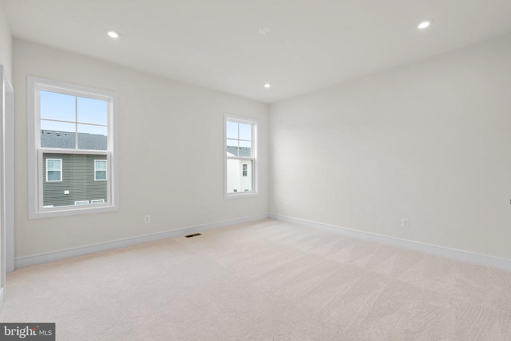 126 Leather Flower Dr