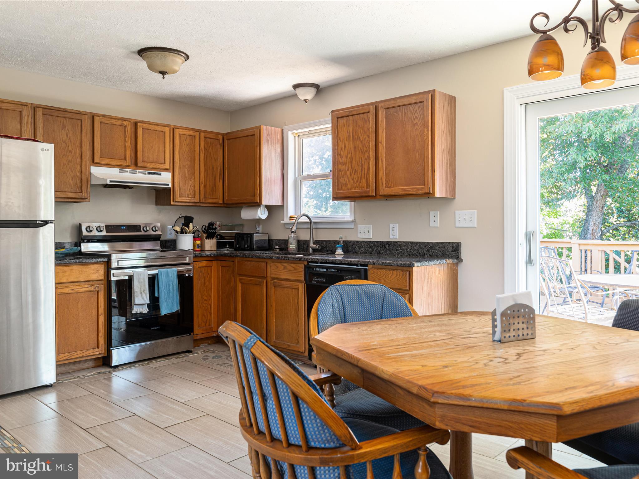 206 PEMBRIDGE DR
