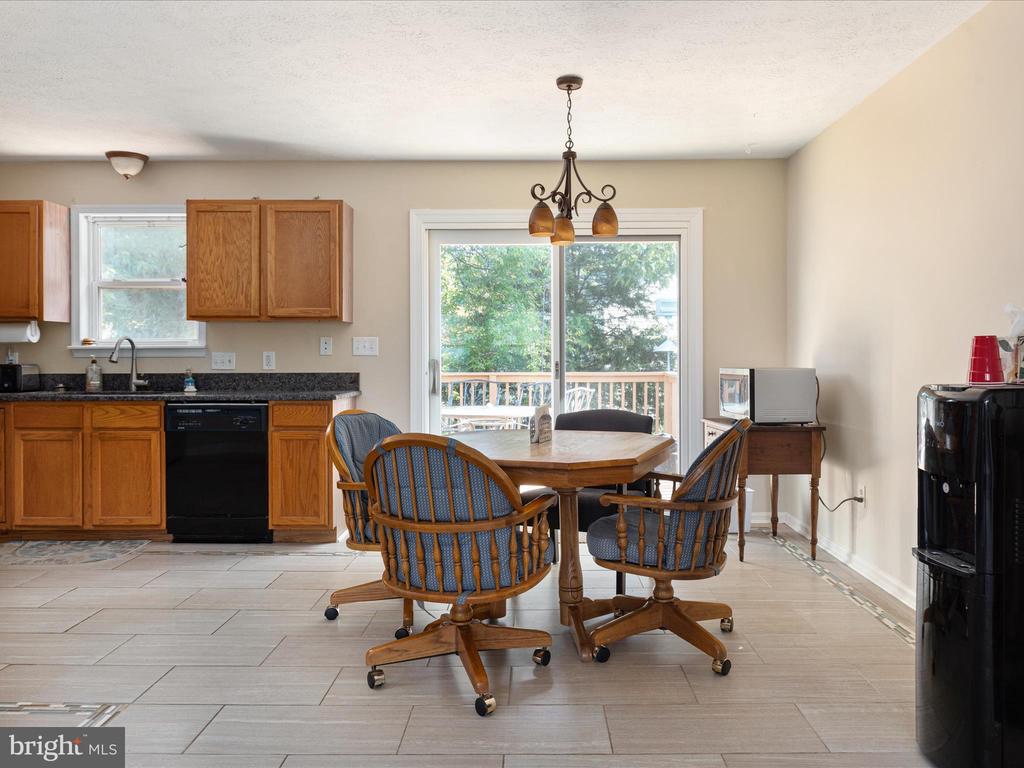206 PEMBRIDGE DR