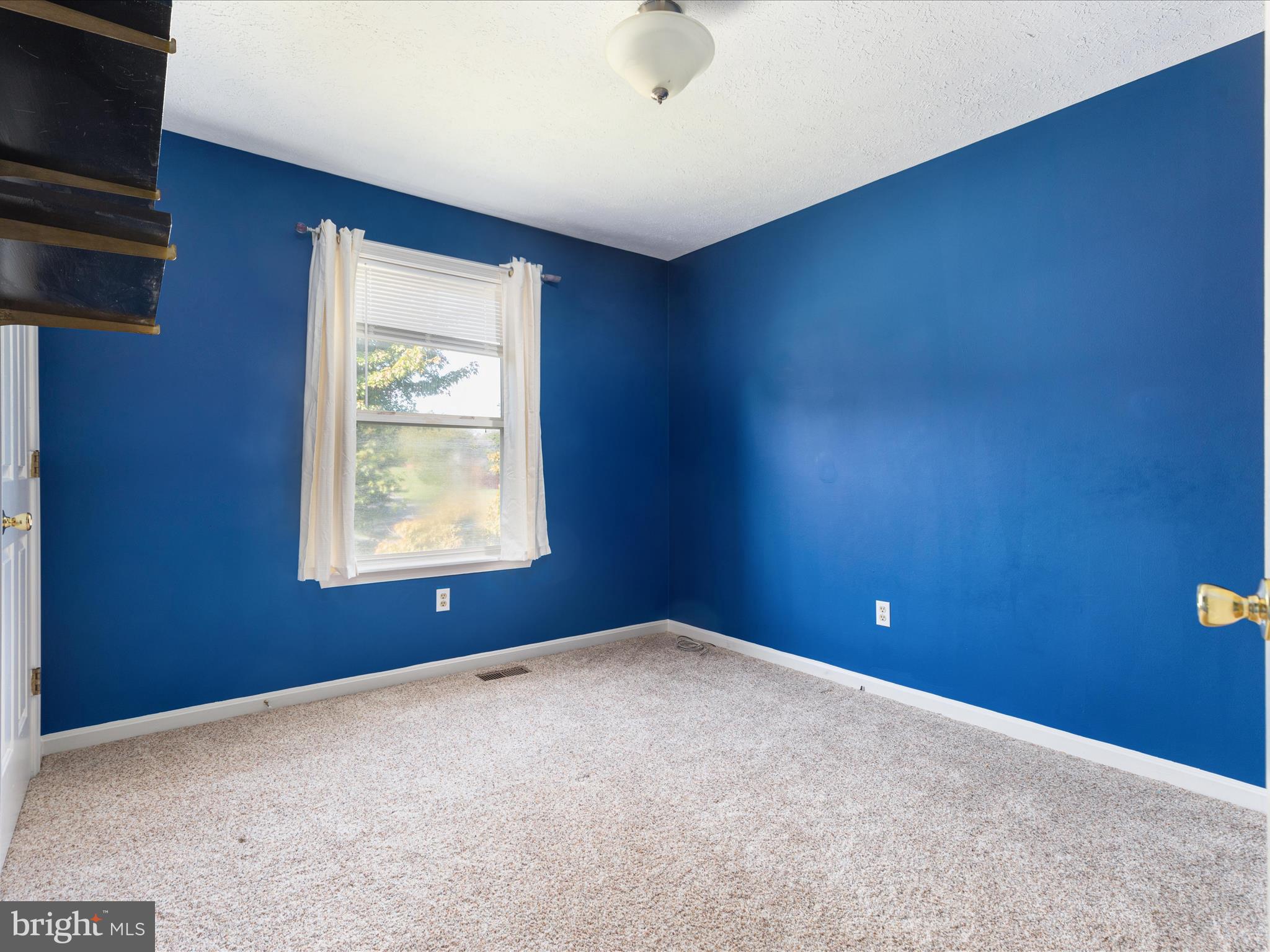 206 PEMBRIDGE DR