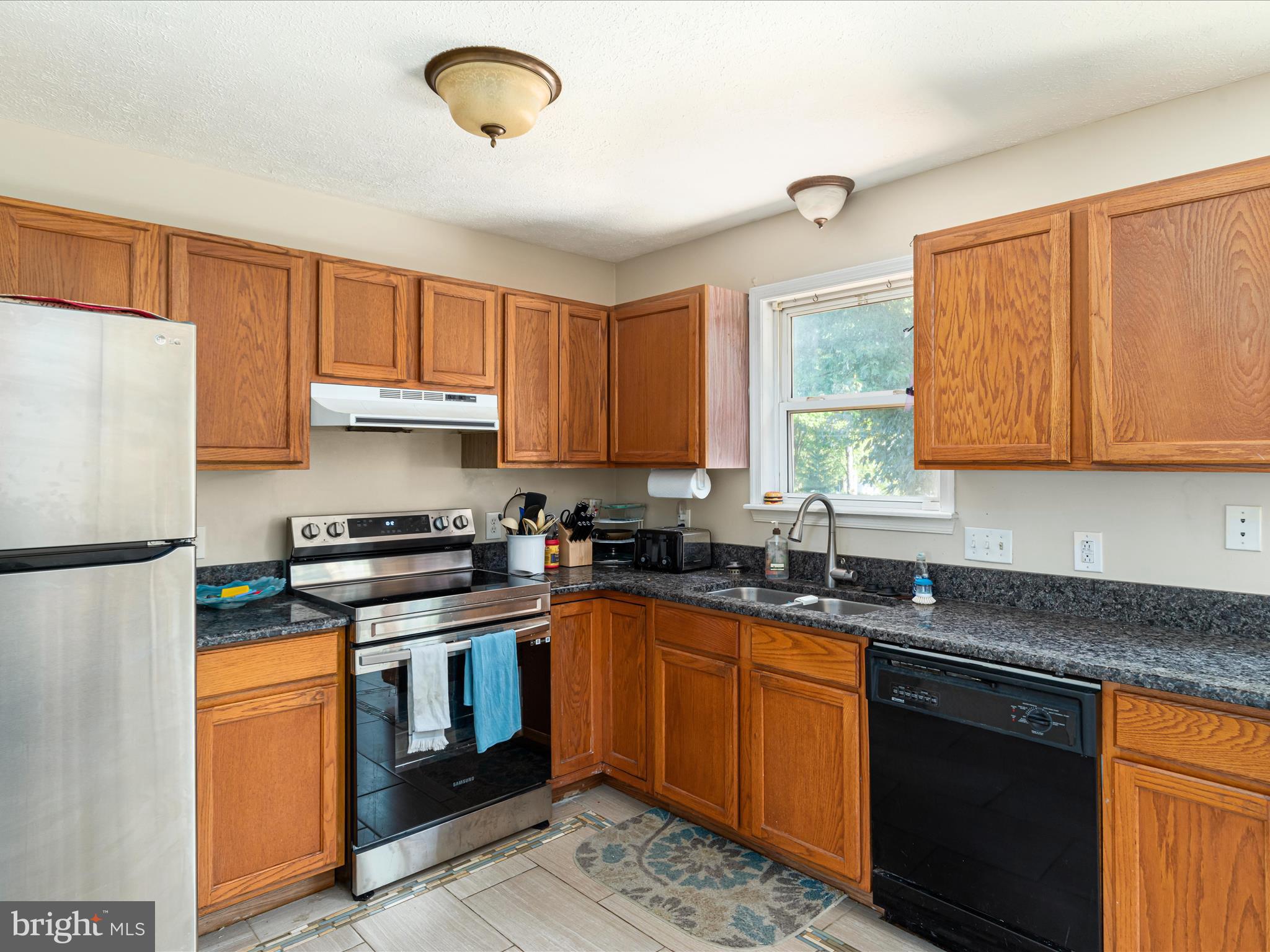206 PEMBRIDGE DR
