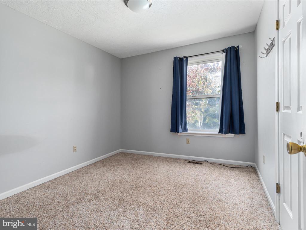206 PEMBRIDGE DR
