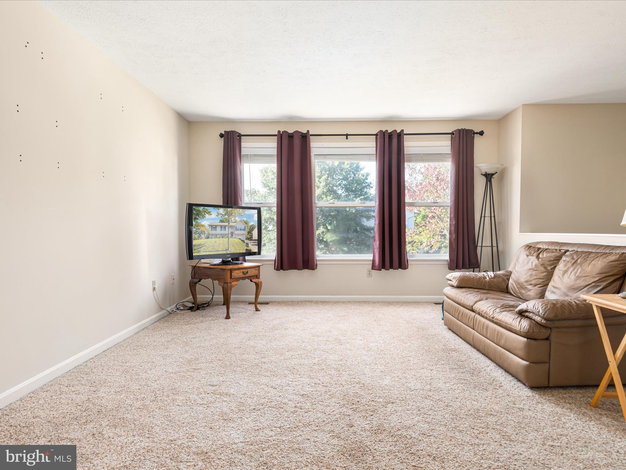 206 PEMBRIDGE DR
