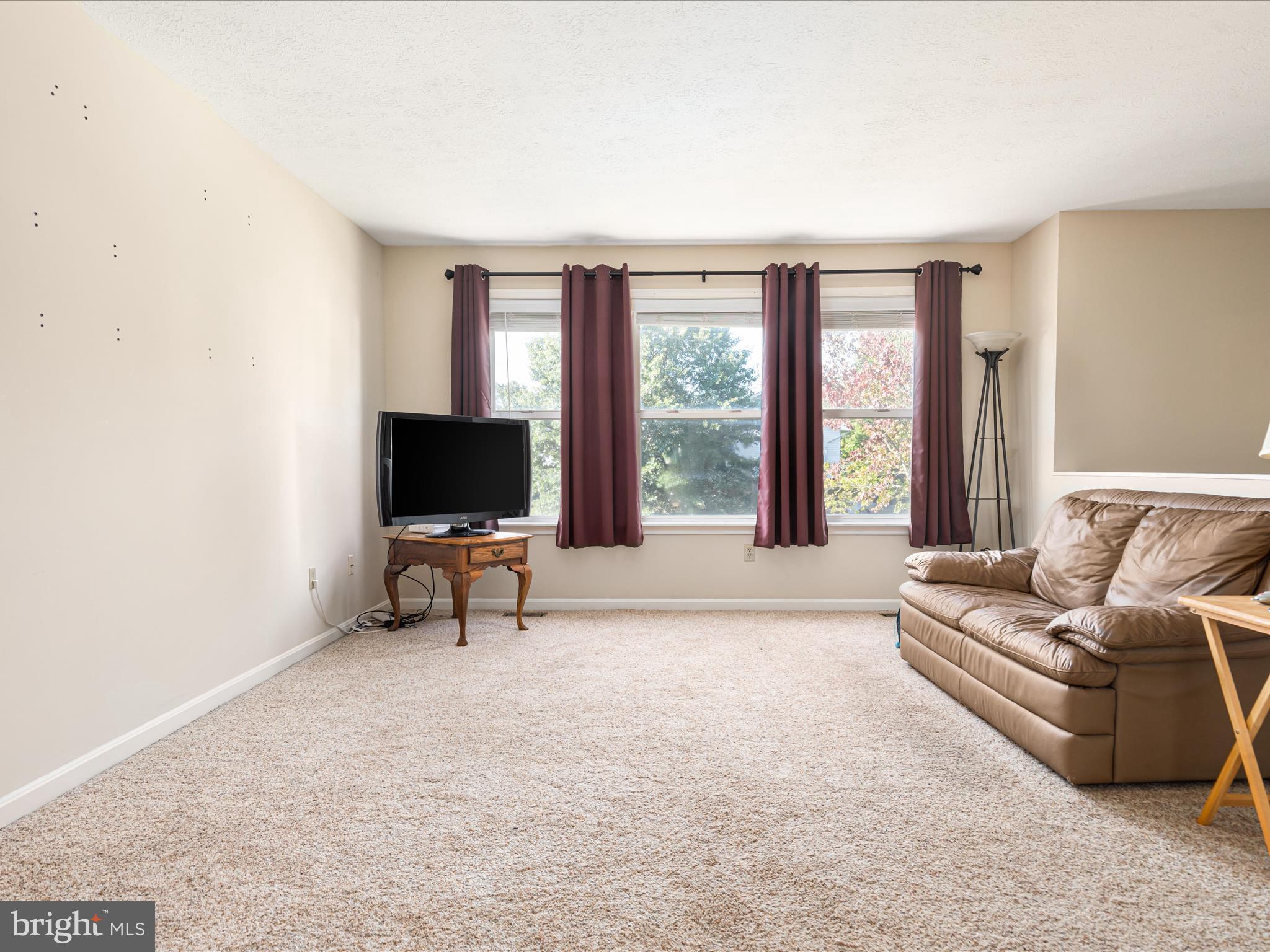 206 PEMBRIDGE DR