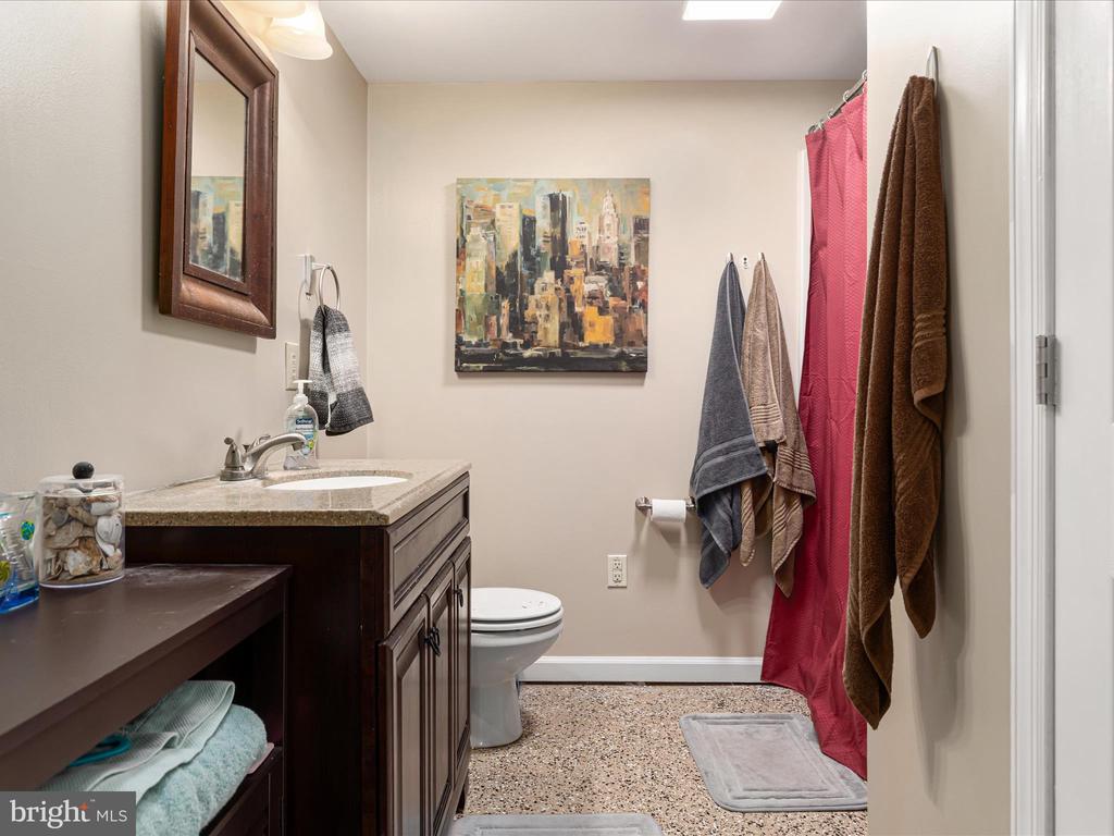 206 PEMBRIDGE DR