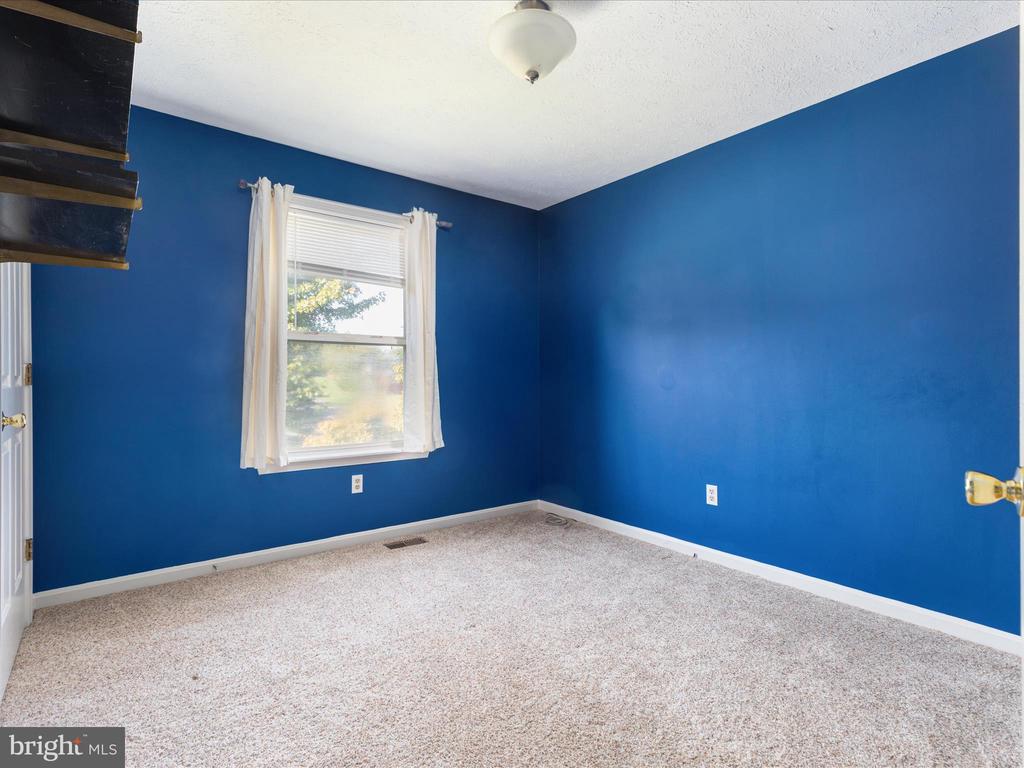 206 PEMBRIDGE DR