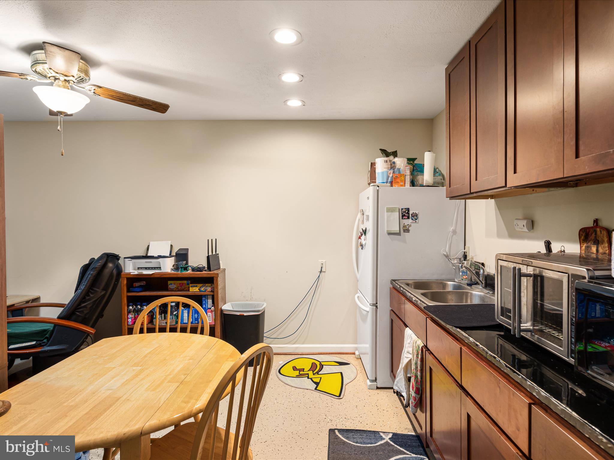 206 PEMBRIDGE DR