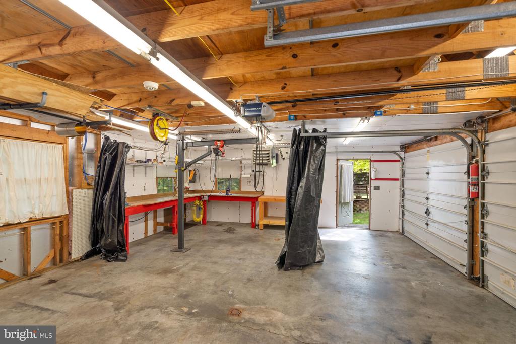 1011 Siler Rd