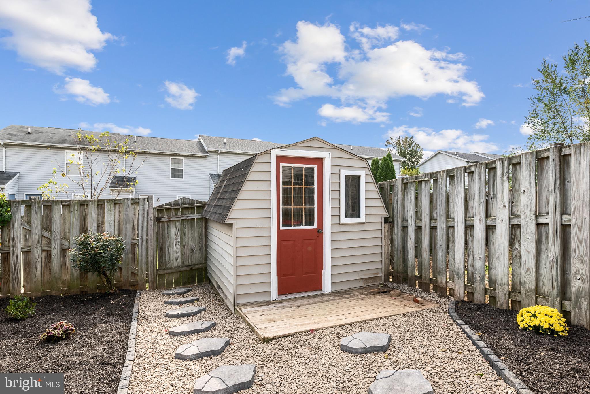 308 Barrington Ln