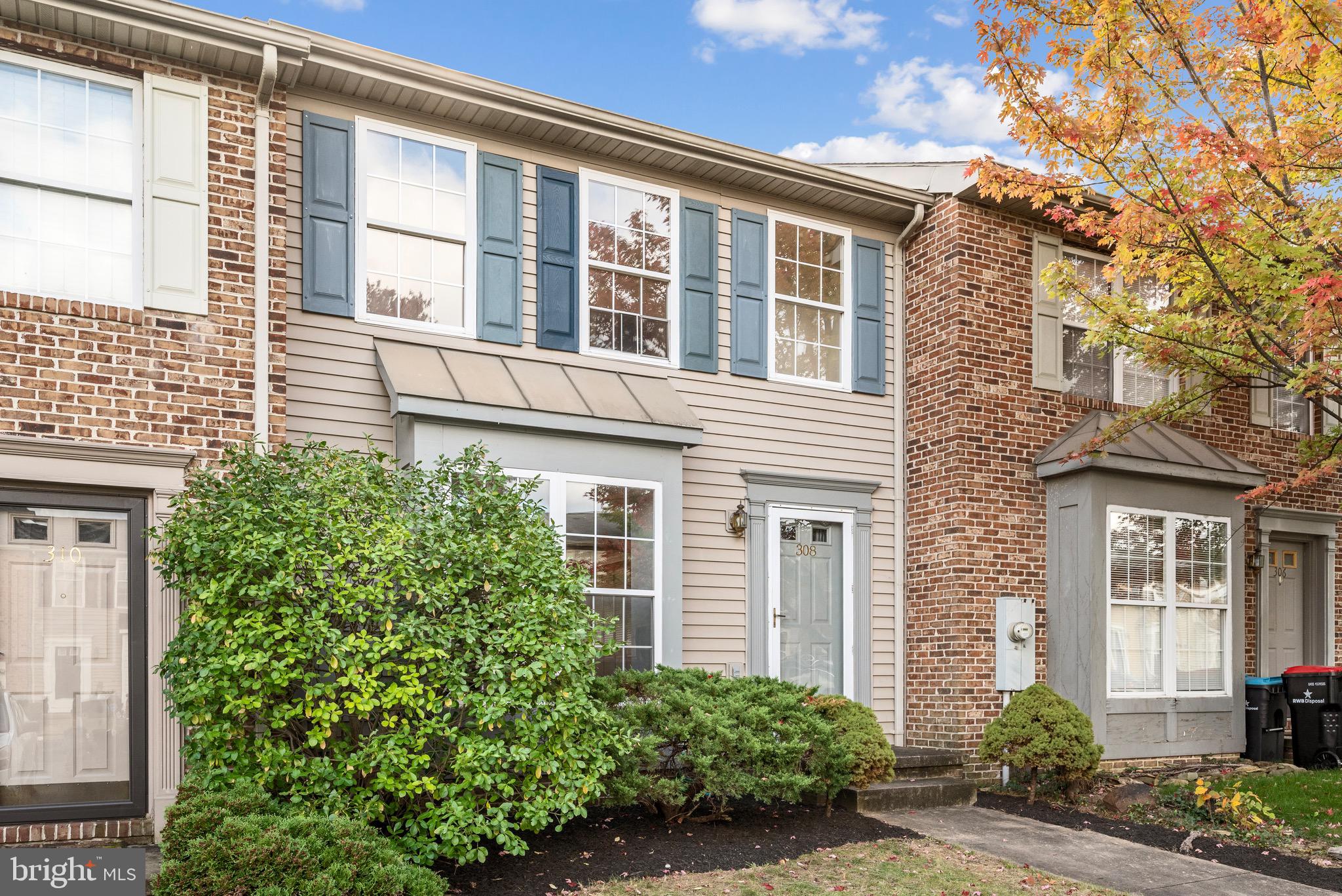 308 Barrington Ln