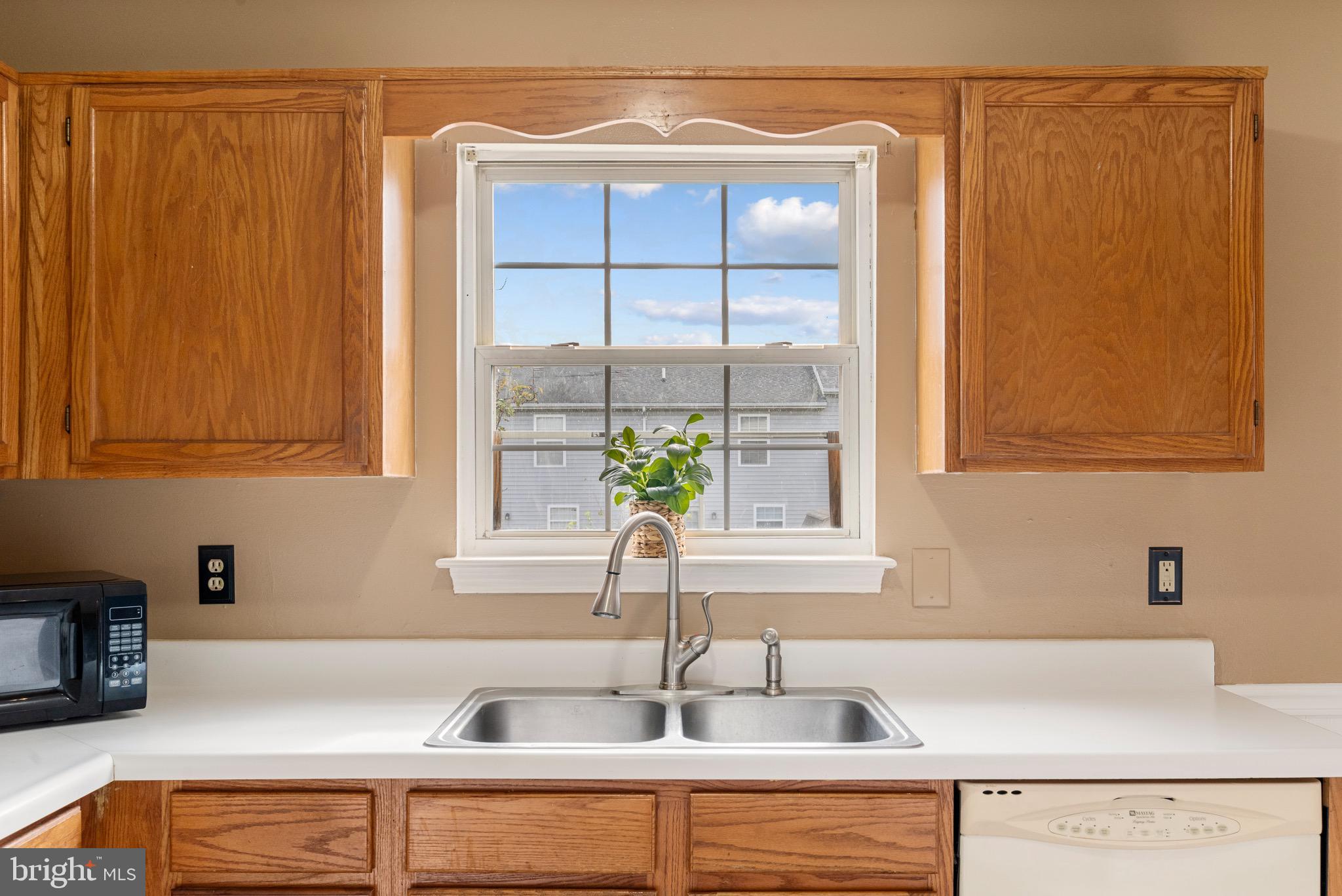 308 Barrington Ln