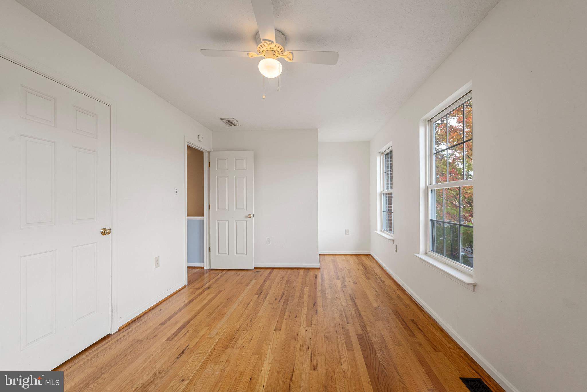 308 Barrington Ln