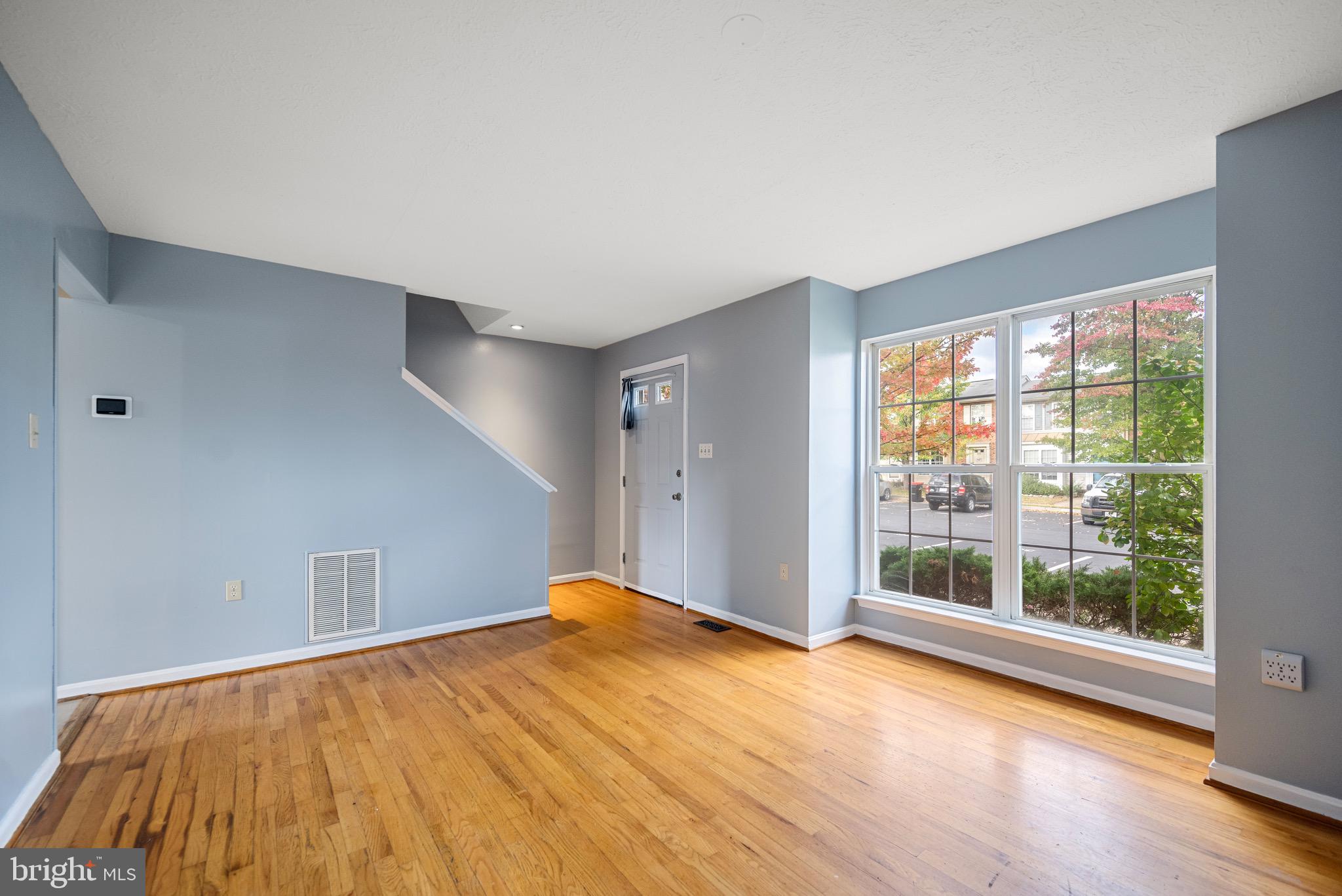 308 Barrington Ln