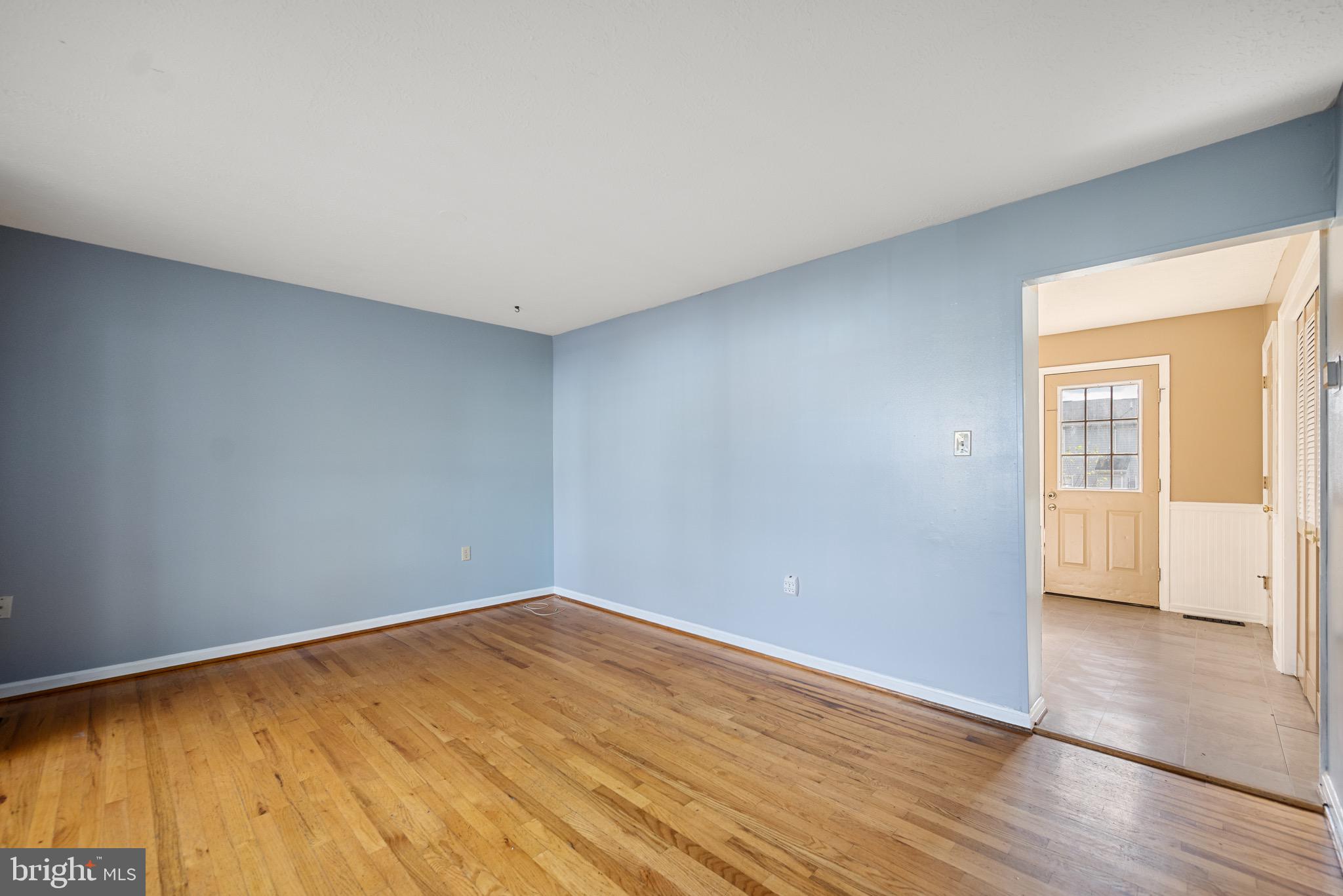 308 Barrington Ln