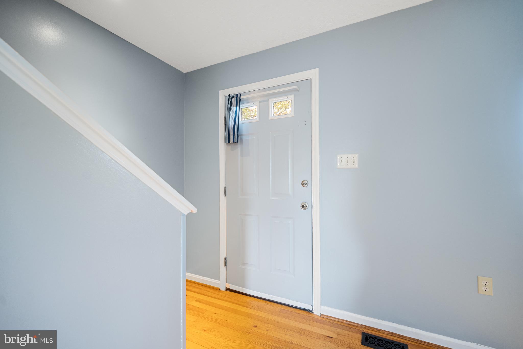 308 Barrington Ln