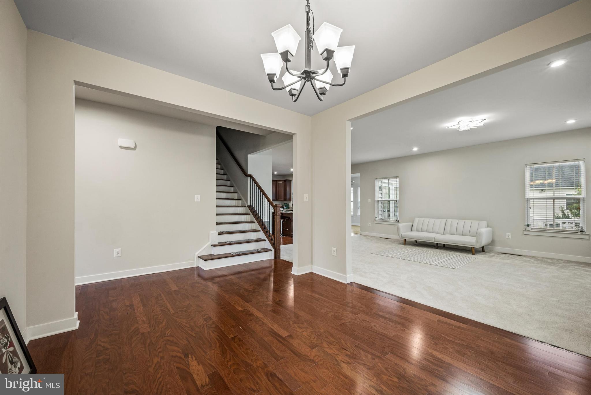 104 IRONWEED DR